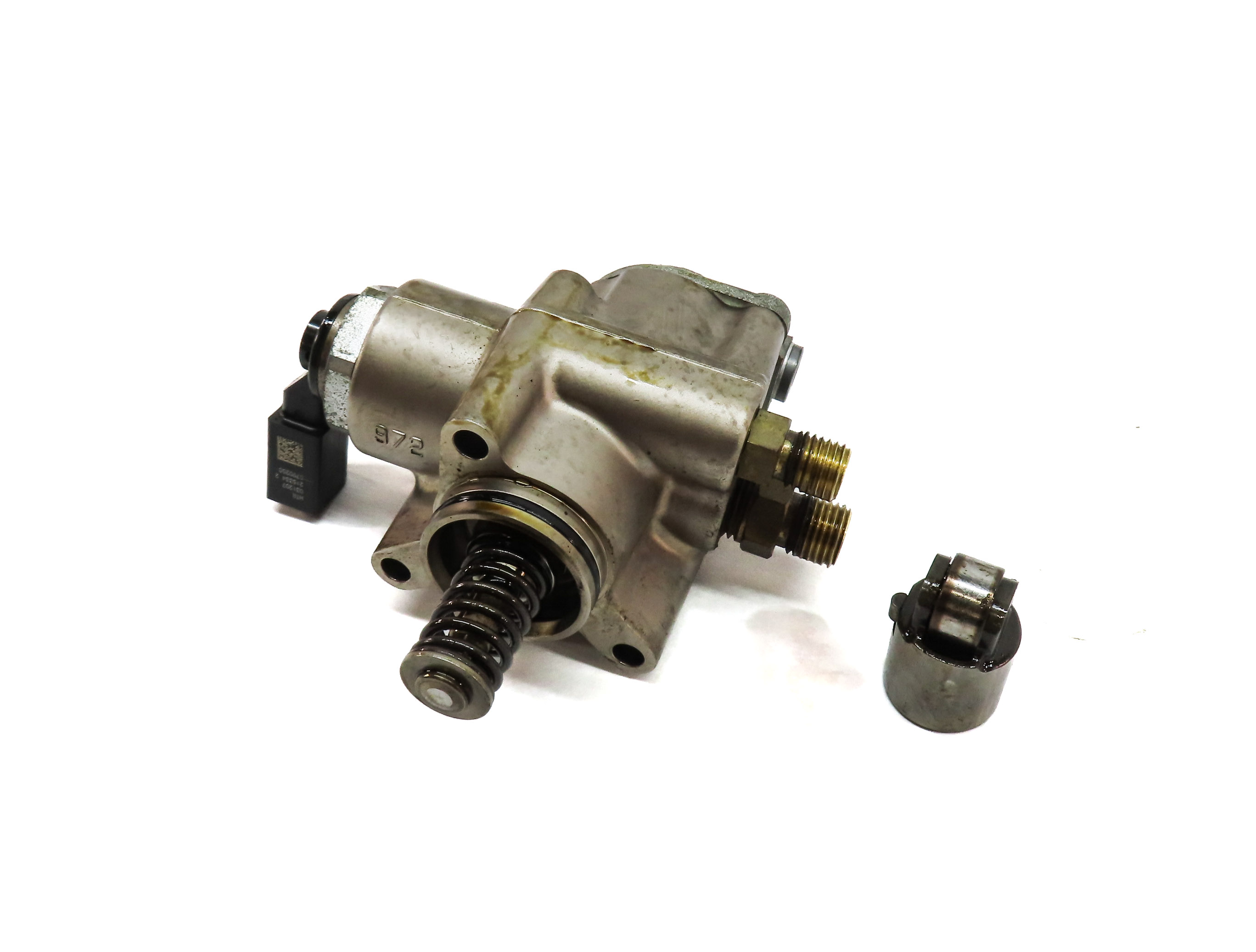 07-11 AUDI TOUAREG A6 A8 Q7 S4 S5 (B7 C6 D3 4L 8K 8T) LEFT - 4.2L HPFP FUEL PUMP — exact item pictured